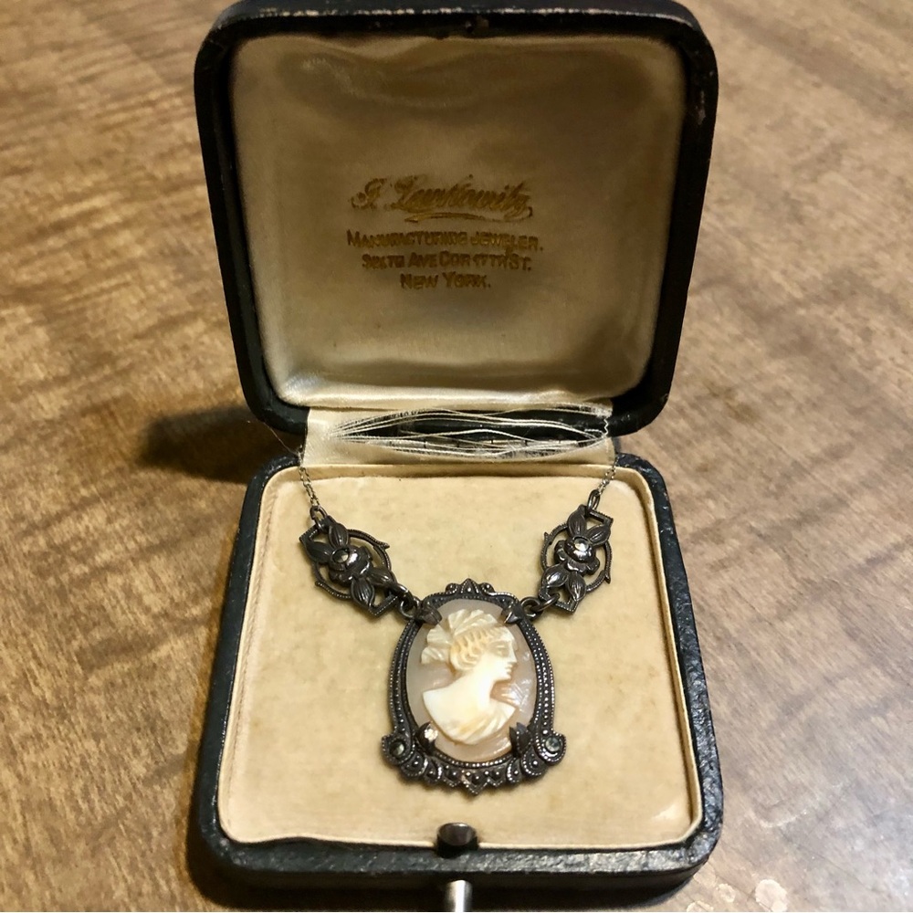 Antique Carved Shell Cameo Necklace, Sterling Silver with Marcasite Accents ๐๐ค - Picture 2 of 9